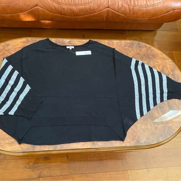 NWT LAmade Women's Stripe Three-Quarter Sleeve Boat Neck Top - Picture 2 of 12